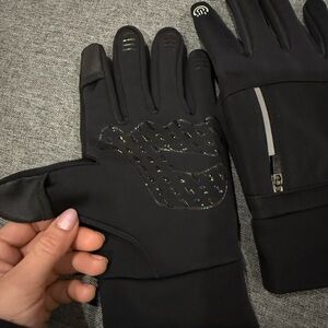 Black Touchscreen Gloves